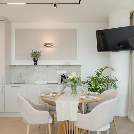 Wave Family Luxury D973 Apartman *